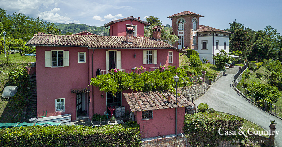 5 bed  For Sale in Lucca,  - 2
