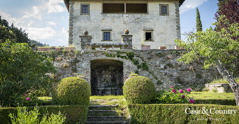 11 bed  For Sale in Florence,  - 2